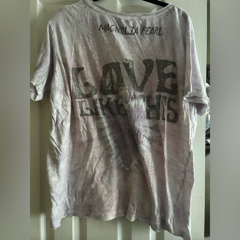 New never worn. Excellent condition!